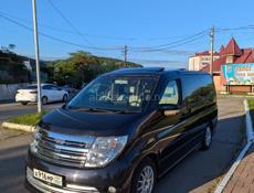 Nissan Elgrand