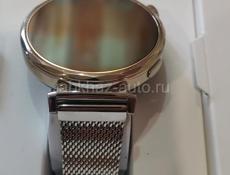 Смарт часы золотистый