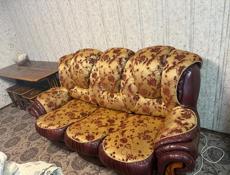 Продается Диван с Креслами 