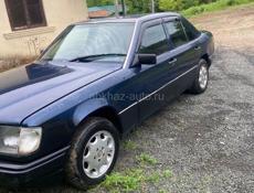 Mercedes-Benz 124