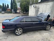 Mercedes-Benz E-Класс