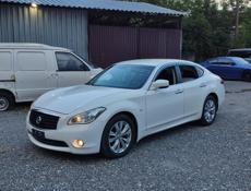 Nissan fuga