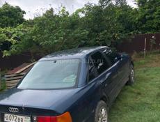 Audi 100