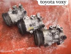  toyota voxy Компрессор кондиционера и много других запчастей в наличии и под заказ 