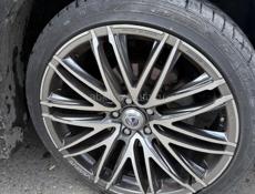 Продаются диски с резиной 245/40 r20