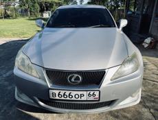 Lexus IS