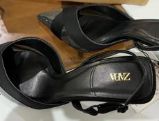 Туфли Zara.