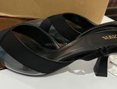 Туфли Zara.