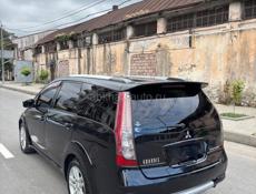 Mitsubishi Grandis