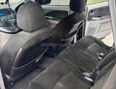 Mitsubishi Grandis