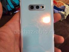 Телефон гелакси с10е