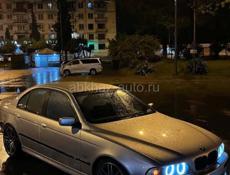 Продаю айфон 