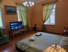 Сдам посуточно шикарные апартаменты в частном доме, этаж дома