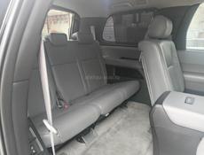 Toyota Sequoia