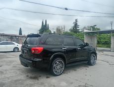 Toyota Sequoia