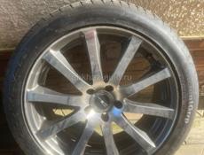 235/45 R19
