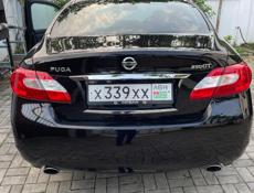 Nissan fuga