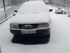 Audi 80