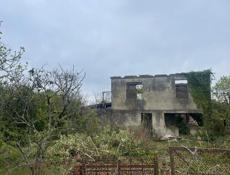 Продается участок 25 соток со сгоревшим домом 