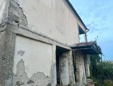 УЧАСТОК 4 СОТКИ С КАРКАСОМ ДОМА  СУХУМ РАЙОН ВОКЗАЛА