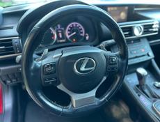 Lexus RS
