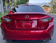 Lexus RS