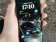 Телефон в отличном состоянии без дефектов без проблем все грамотно true tone есть Face ID есть