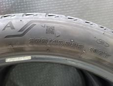 275 40 R22  BRIDGESTONE 