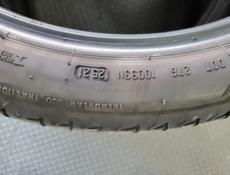 275 40 R22  BRIDGESTONE 