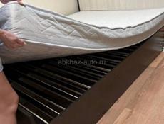 Двухспальная кровать с матрасом 160*200 . Доставка есть !