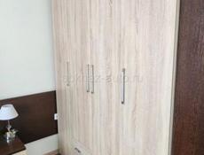 Шкаф в очень хорошем состоянии . Доставка есть 