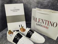 Valentino Garavani 41 размер немного маломерит