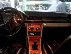 Mercedes-Benz 124