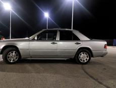 Mercedes-Benz 124