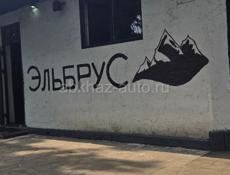 Требуется официант