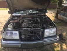 Mercedes-Benz 124