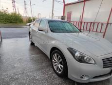 Nissan fuga