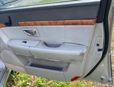 Kia Opirus