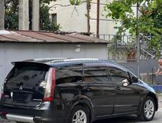 Mitsubishi Grandis