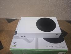 Продам Xbox Series S