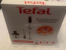 Блендер погружной Tefal  в своей коробке с инструкцией 