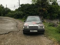 Mercedes-Benz 124