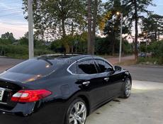 Nissan fuga