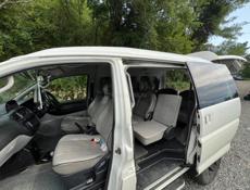 Mitsubishi L 400
