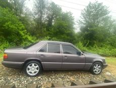 Mercedes-Benz 126