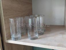 Продаётся комод 800 р Сумка новая 700 р  Стаканы 9 шт 400 р  Звонить или писать на ватсап 7752026