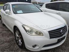 Nissan fuga