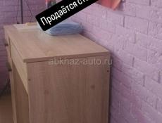 Стол и стулья б/у