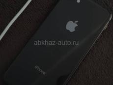 Продам айфон 8