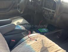 Toyota Sequoia
